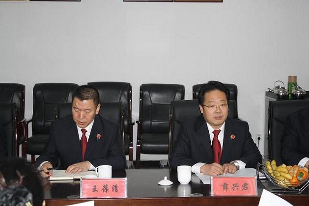 乌海市检察院宋伟燕检察长到海南区检察院调研指导工作